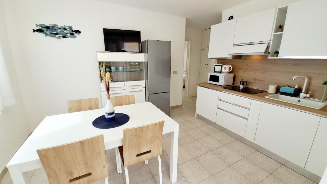 Villa Barbara Fra I Pini Lignano Sabbiadoro Eksteriør billede