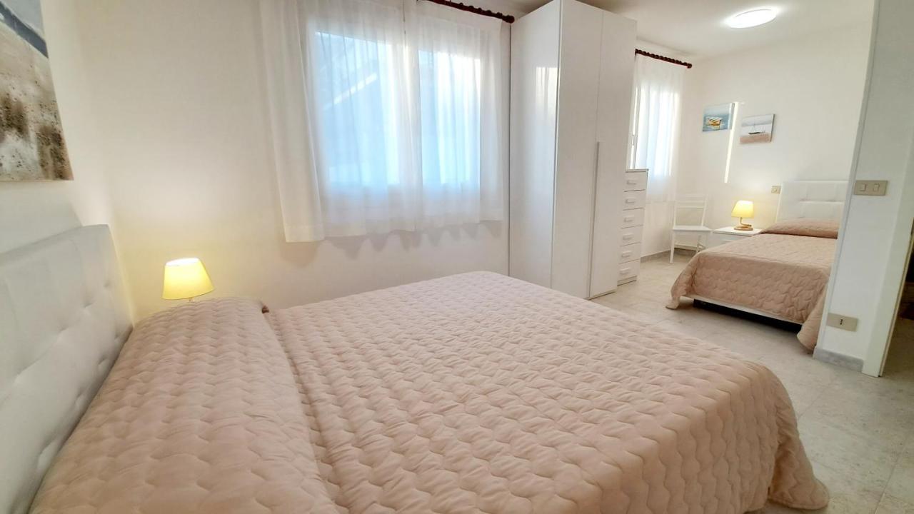 Villa Barbara Fra I Pini Lignano Sabbiadoro Eksteriør billede